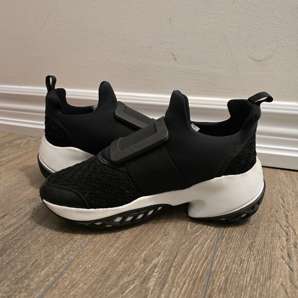 ROGER VIVIER - Viv' Run Fabric Sneakers - Picture 6 of 10